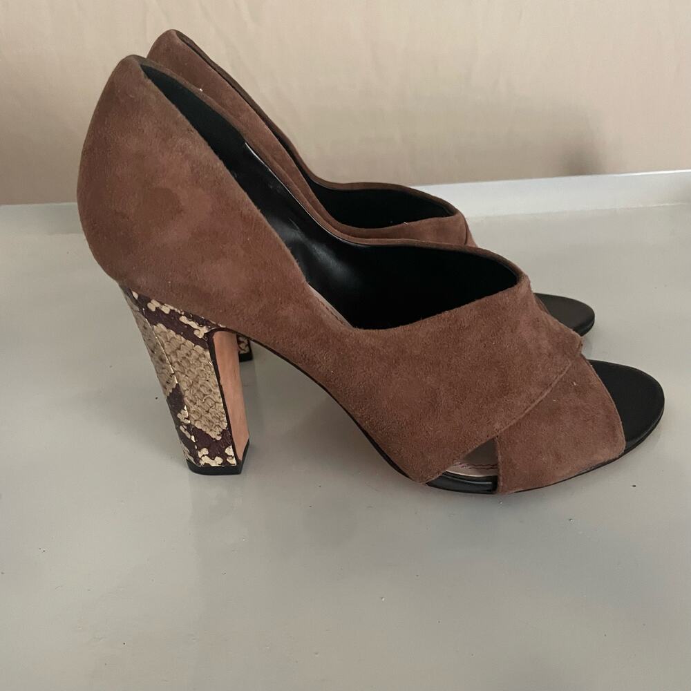 Plenty by Tracy Reese Dania Gazelle Suede OpenToe Heel. Size 37.5/7.